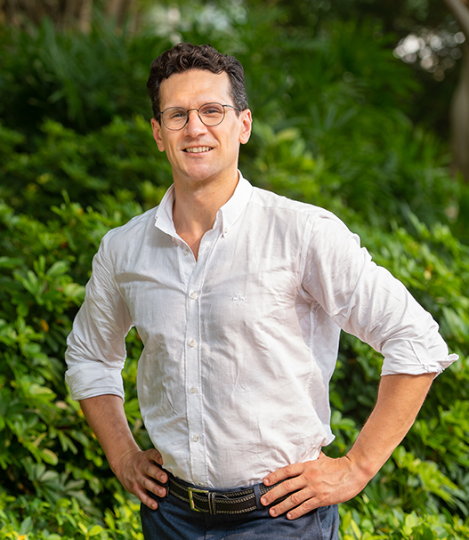 Dr. LECA Radu-Alexandru