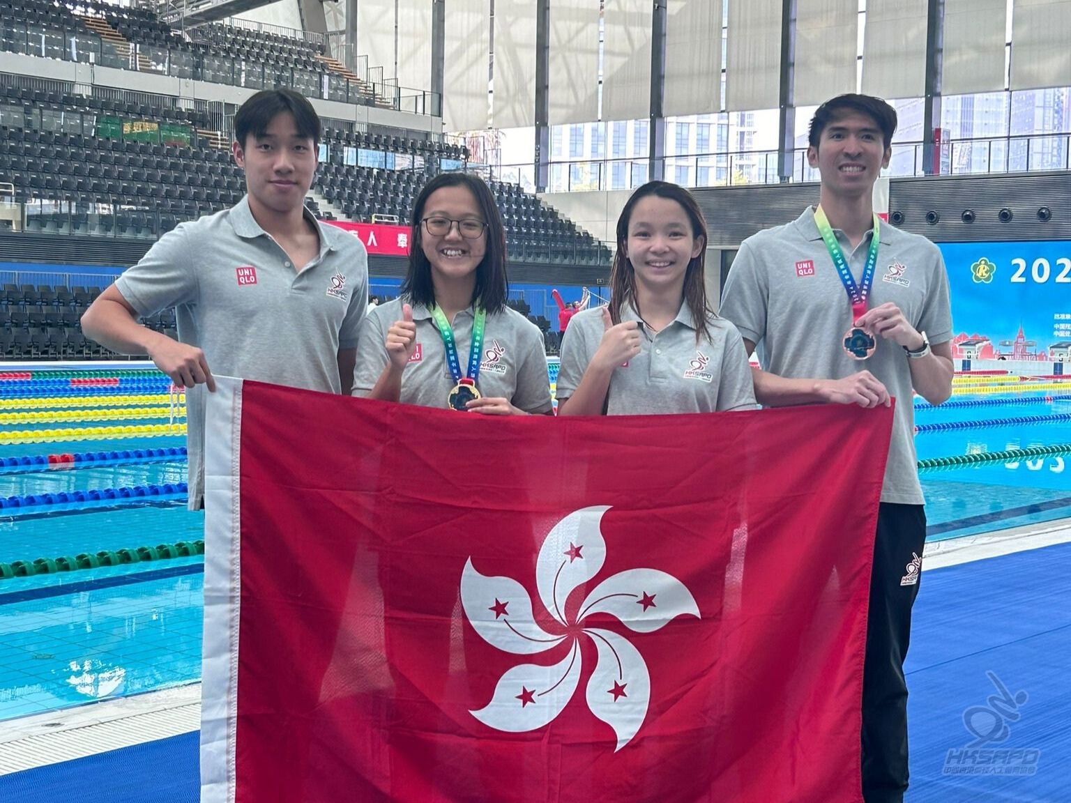 LIP Kin Kwan(The first person on the right)